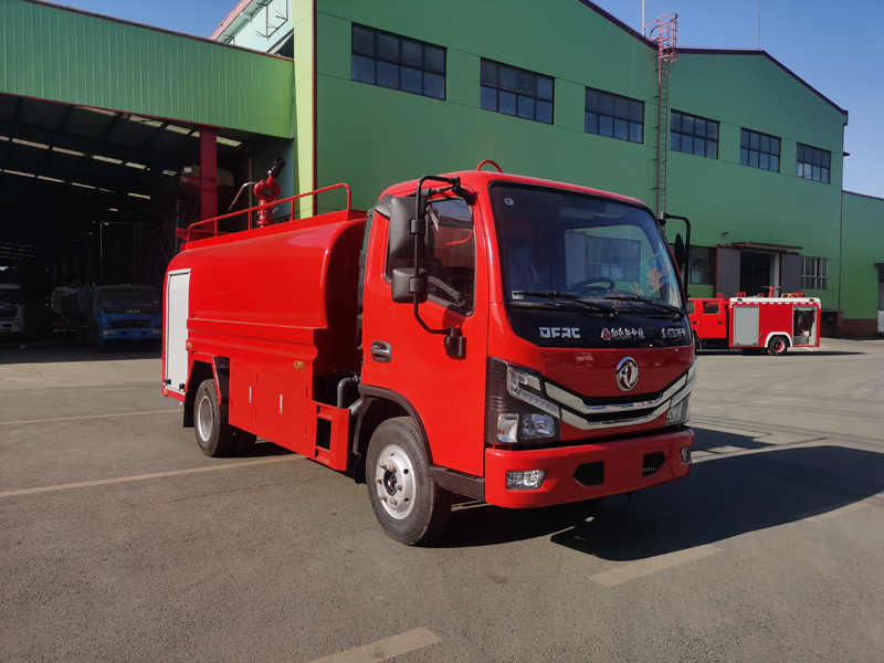 東風(fēng)多利卡5噸消防灑水車(chē)